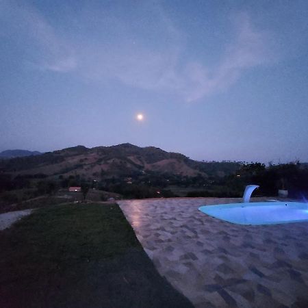 Villa Aromas Da Terra à Gonçalves Extérieur photo