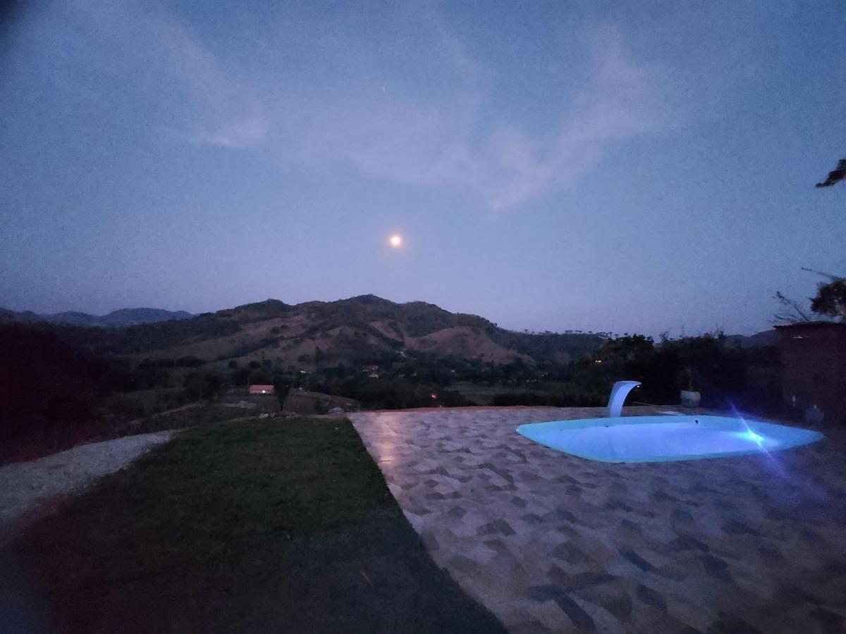 Villa Aromas Da Terra à Gonçalves Extérieur photo
